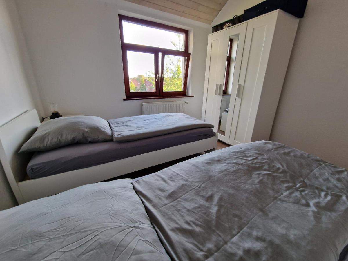 98Qm Wohnung Im Villenviertel - Voll Ausgestattet Mit Balkon Und Kamin - Wlan Gratis Wilhelmshaven Buitenkant foto