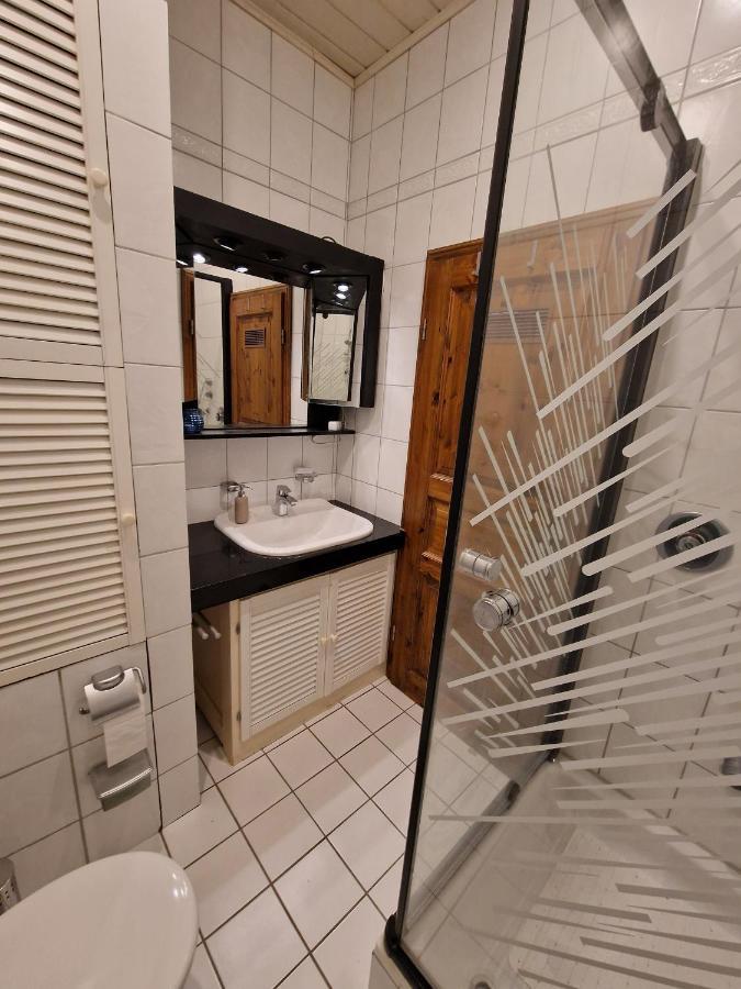 98Qm Wohnung Im Villenviertel - Voll Ausgestattet Mit Balkon Und Kamin - Wlan Gratis Wilhelmshaven Buitenkant foto