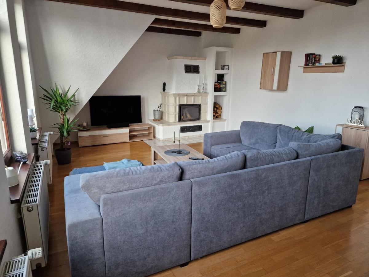 98Qm Wohnung Im Villenviertel - Voll Ausgestattet Mit Balkon Und Kamin - Wlan Gratis Wilhelmshaven Buitenkant foto