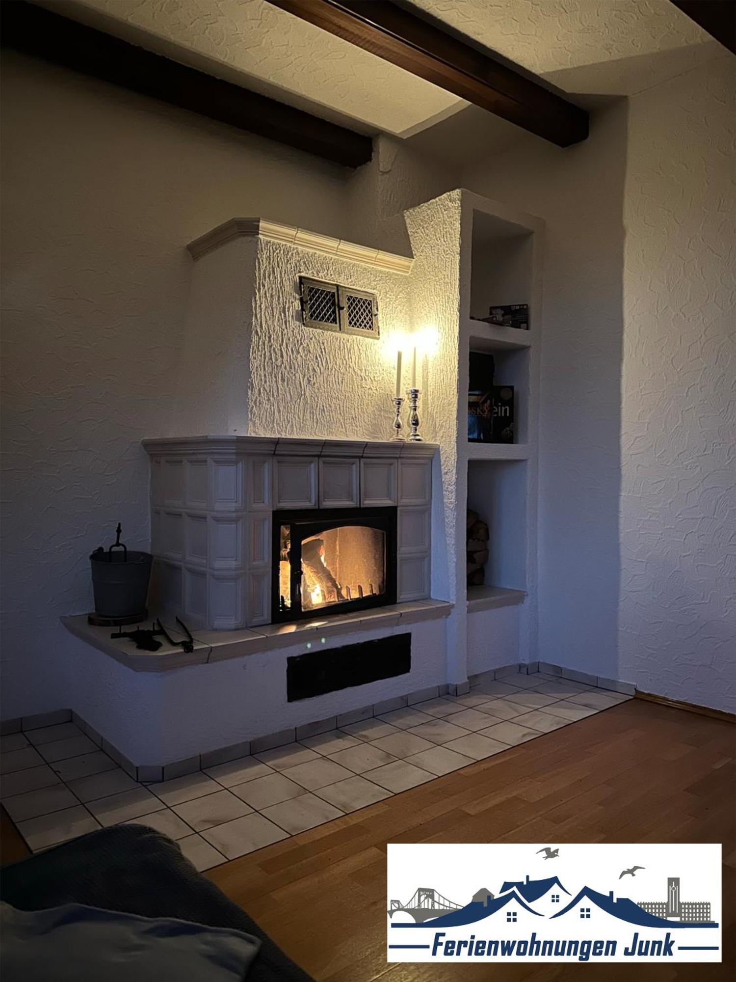 98Qm Wohnung Im Villenviertel - Voll Ausgestattet Mit Balkon Und Kamin - Wlan Gratis Wilhelmshaven Buitenkant foto