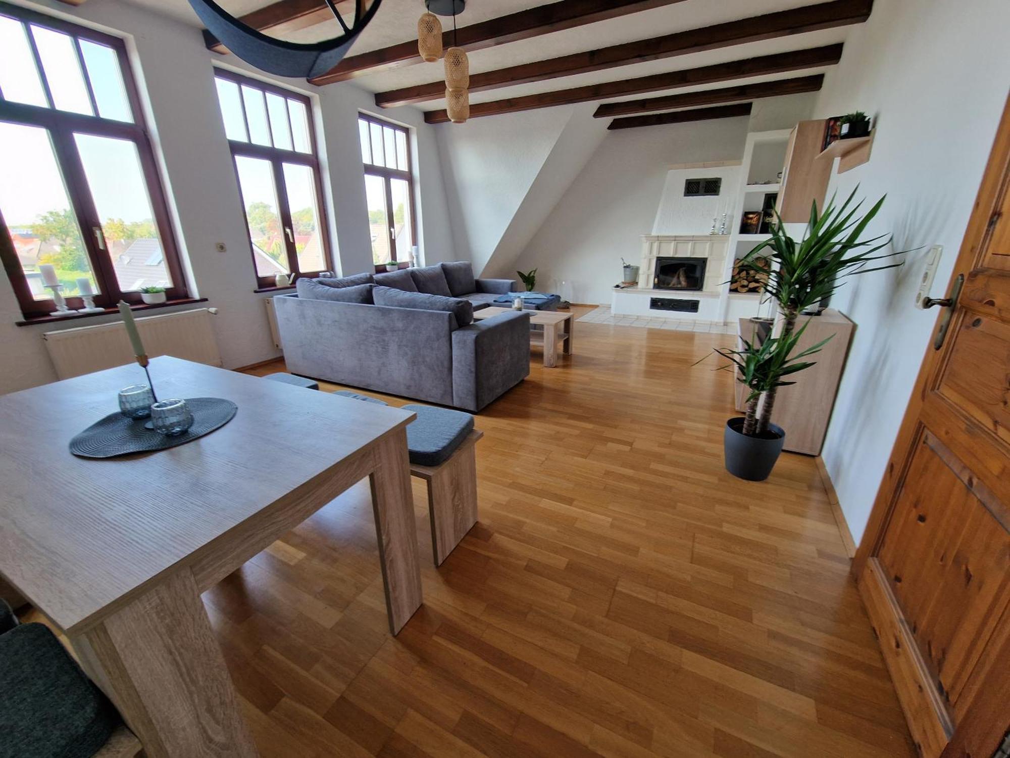 98Qm Wohnung Im Villenviertel - Voll Ausgestattet Mit Balkon Und Kamin - Wlan Gratis Wilhelmshaven Buitenkant foto