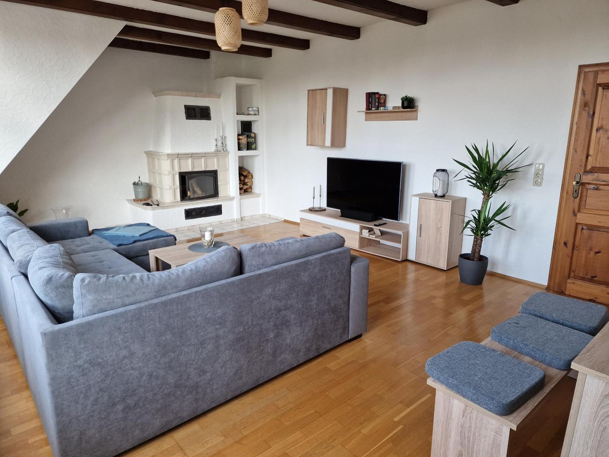 98Qm Wohnung Im Villenviertel - Voll Ausgestattet Mit Balkon Und Kamin - Wlan Gratis Wilhelmshaven Buitenkant foto